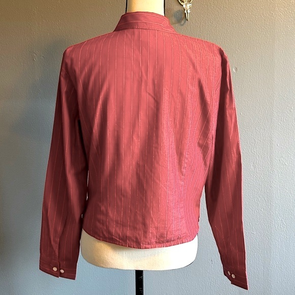 ANN TAYLOR STRIPED COLLAR SHIRT WITH TWIST TIE AT THE WAIST. SIZE 14. - Picture 2 of 5